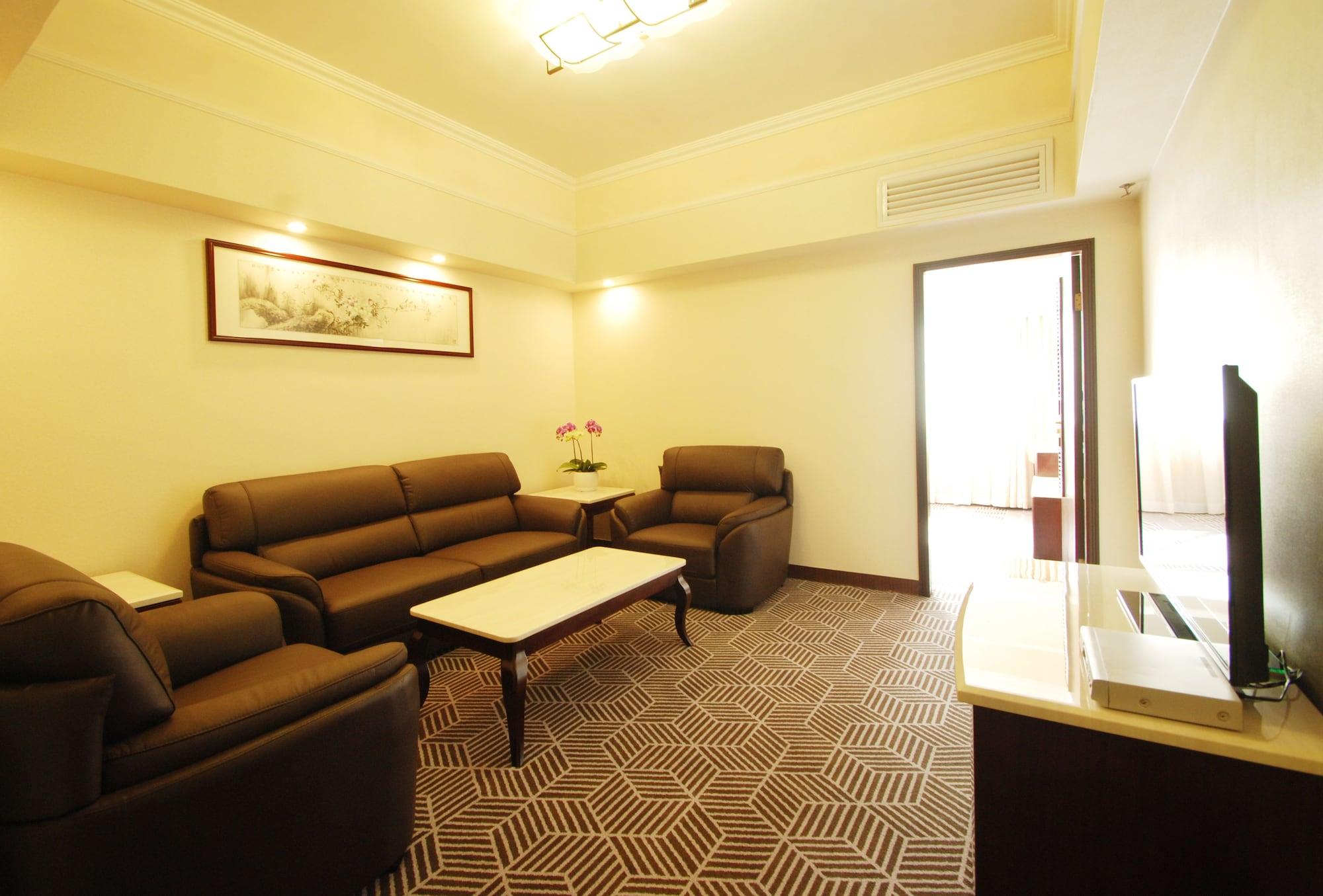 Overseas Chinese Friendship Hotel Гуанджоу Екстериор снимка