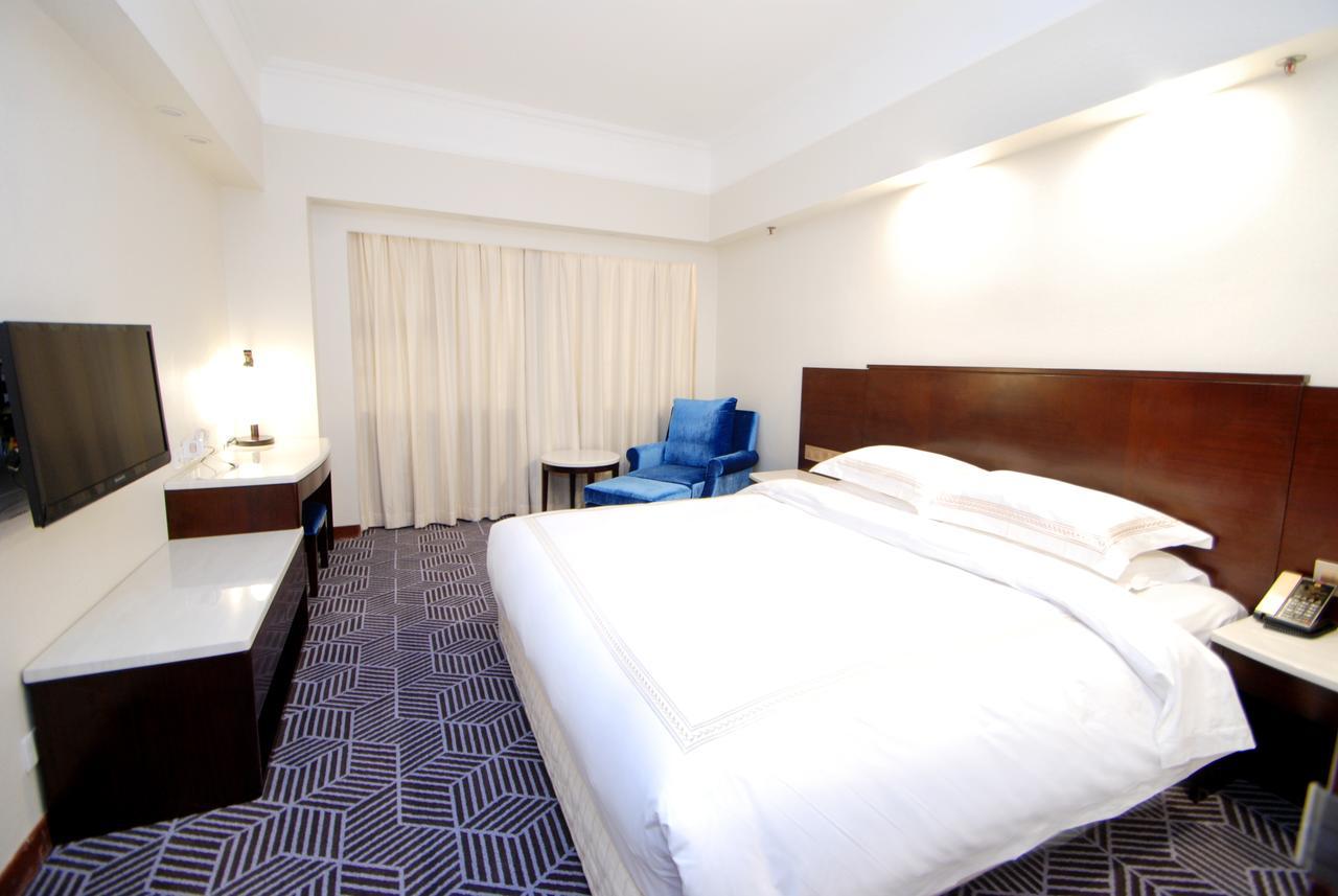 Overseas Chinese Friendship Hotel Гуанджоу Екстериор снимка