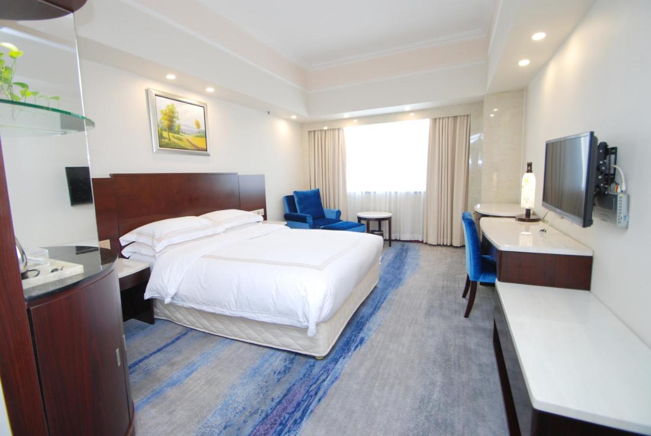 Overseas Chinese Friendship Hotel Гуанджоу Екстериор снимка