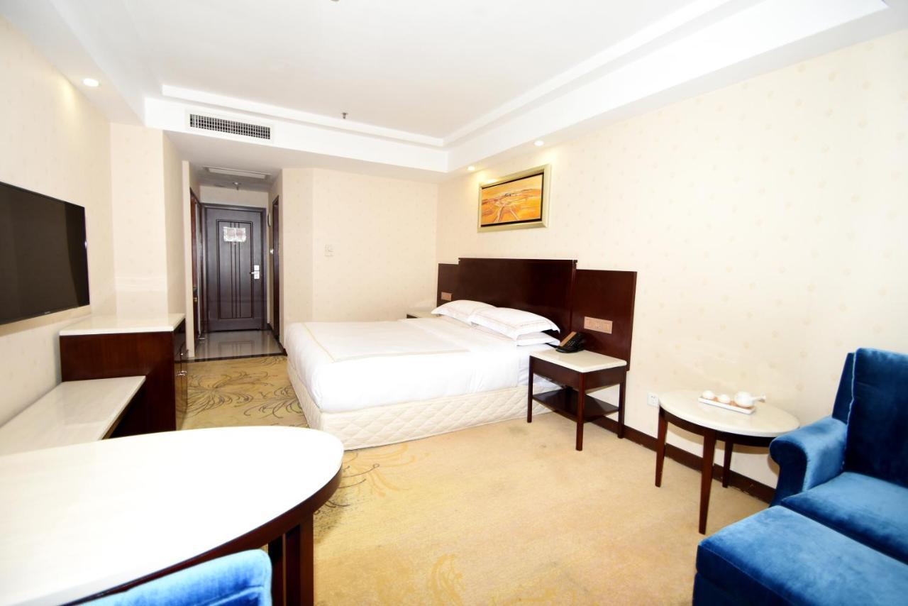 Overseas Chinese Friendship Hotel Гуанджоу Екстериор снимка