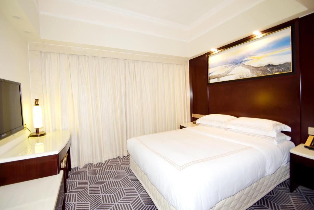 Overseas Chinese Friendship Hotel Гуанджоу Екстериор снимка